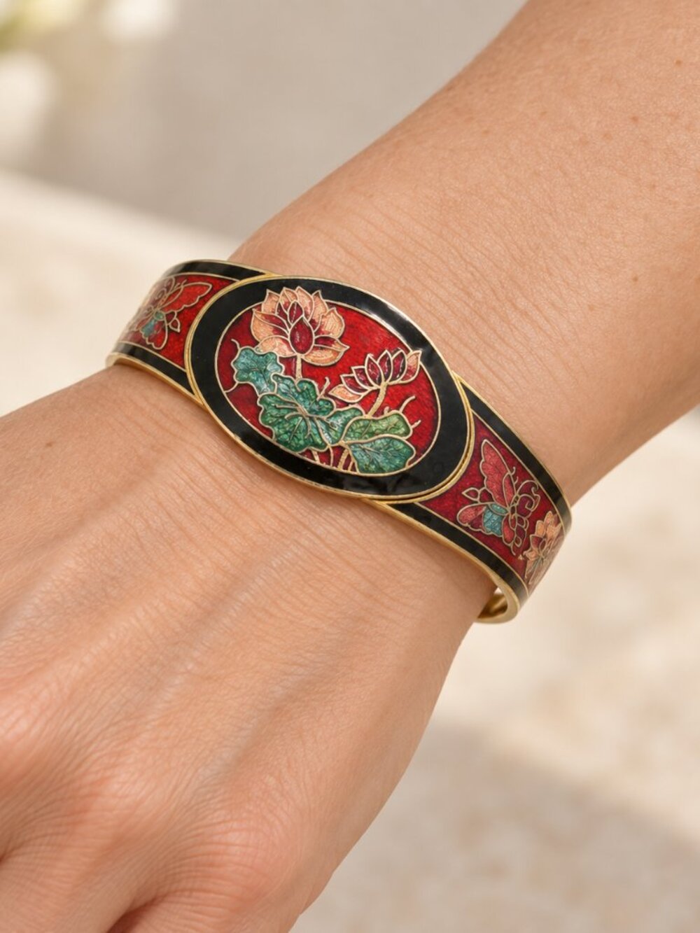 Vintage Red & Black Cloisonnรฉ Style Floral Butterfly Hinged Bangle